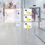 espositore-da-terra-con-3-cornci-scatto-A3-porta-manifesto-avviso