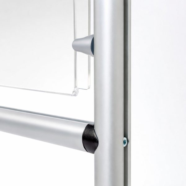 Espositore-autoportante-porta-avvisi-per-negozi