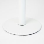 PB15044-colonnina-segnapercorso-bianca-base-anti-inciampo-con-vite