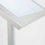 PBCITY312-dettaglio-bacheca-cornice-esterni-autoportante-dettaglio-angolo