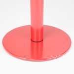 PBS1057-colonnina-segnapercorso-rossa-con-base-piatta-antinciampo-e-nastro