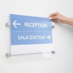 PBS1160-tasca-in-plexiglass-con-fori-per-applicazione-con-distanziali