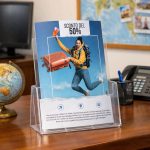 PBS408-porta-catalogo-da-banco-a4-in-plexiglass-per-ufficio