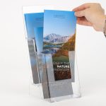 PBS414--espositore-da-banco-porta-depliant-in-plexiglass-trasparente