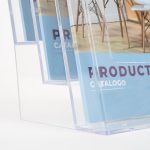 PBS418-porta-depliant-plexi-da-banco-3-tasche-A5