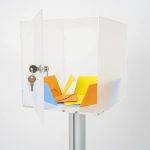 PBS490U-cubo-in-plexiglas-satinato-apertura-con-chiave