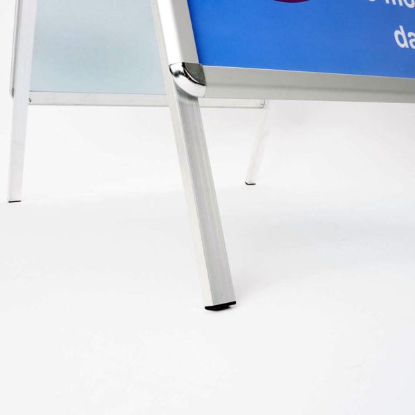 PBS830-cavalletto-pubblicitario-bifacciale-con cornice-a-scatto-profilo-32-mm