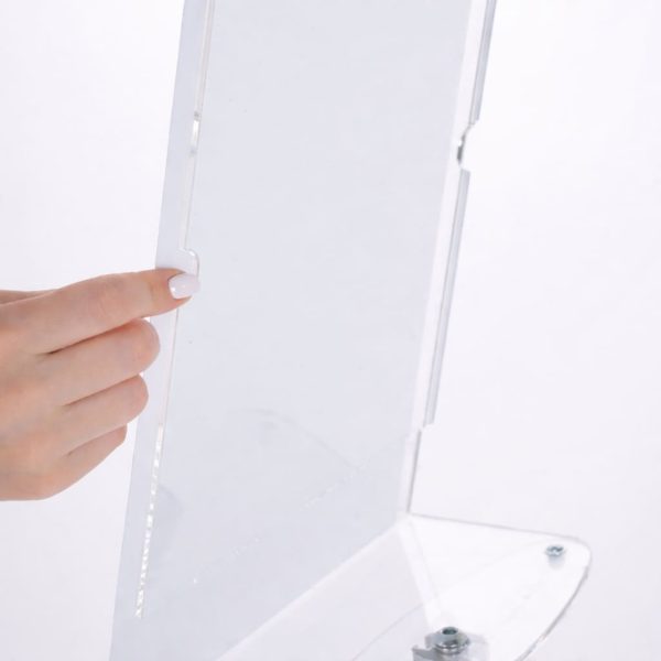 espositore-autoportante-con-tasca-porta-avvisi-inclinata-A3