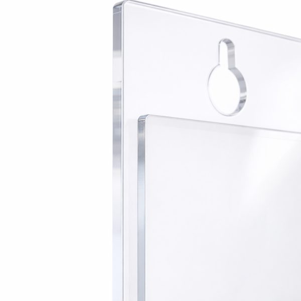 particolare-fori-suoperiori-Tasca-porta-avviso-da-parete-in-plexiglass-trasparente
