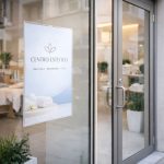 tasca-in-plexi-porta-avviso-per-vetrina - negozi.