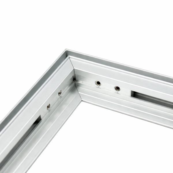 Cornice-alluminio-da-muro-per-stampa-in tessuto